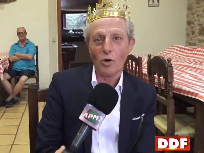 You are currently viewing <span>LEGÍTIM HEREU?</span> TV3 entrevista al suposat fill del rei emèrit: "Si el veiés li cantaria les quaranta"
