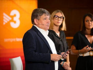 Read more about the article <span>FUTUR DE TV3</span> El director de TV3 defineix a 8tv com "un intent" i anuncia una nova temporada de la sèrie "Cites"