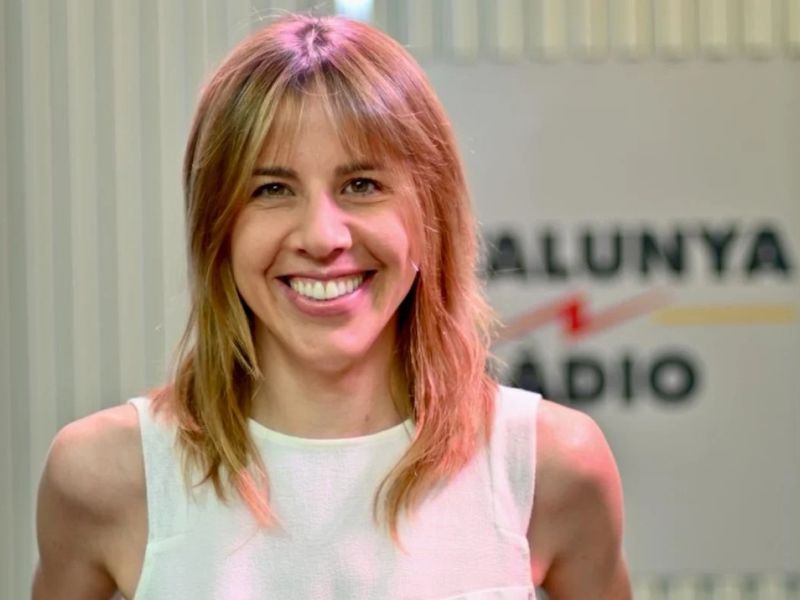 Marina Romero als estudis de Catalunya Ràdio (ACN)